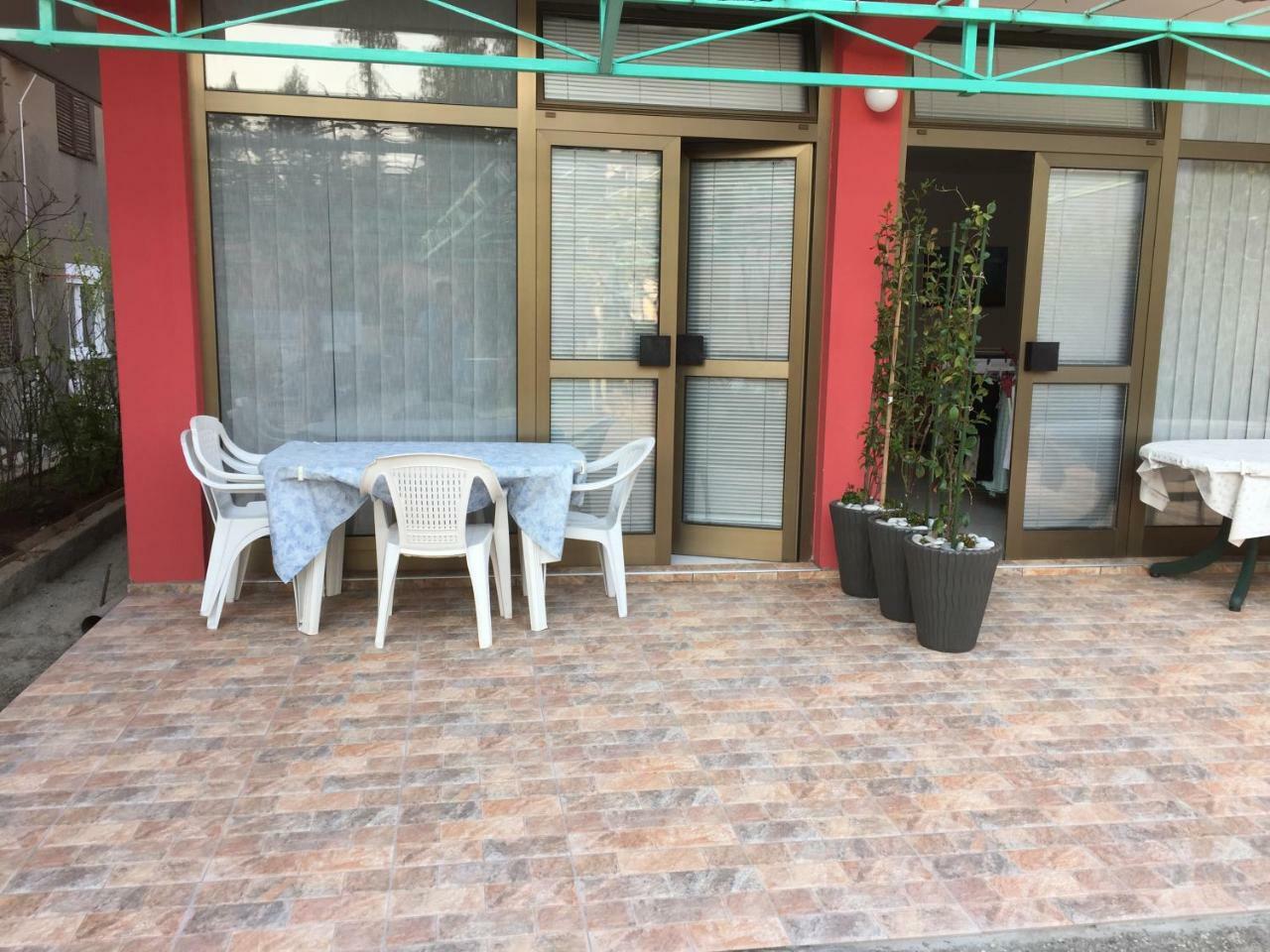 Studio Max Bijela Exterior foto